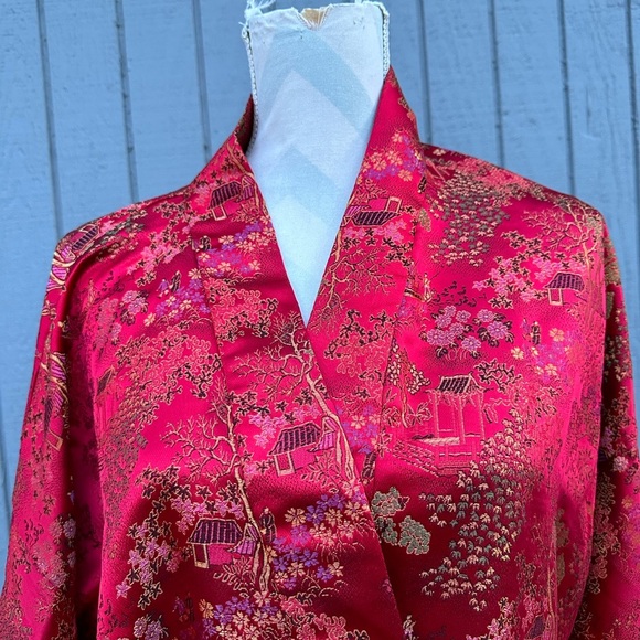 Red Asian Style Wrap Robe - Picture 7 of 10